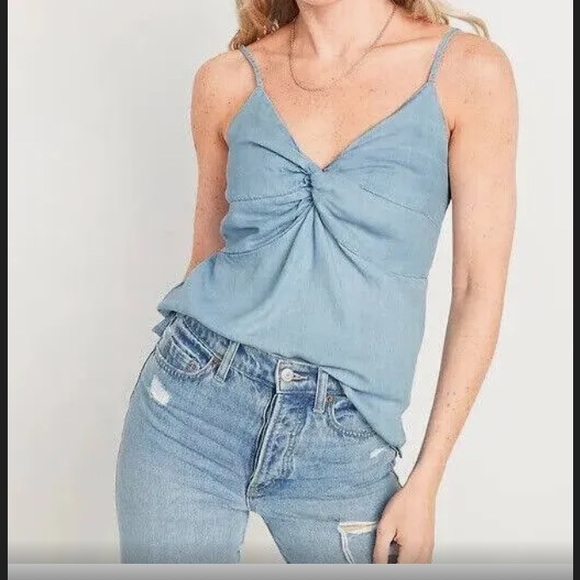 Old Navy Tops - Old Navy women’s S chambray camisole